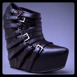 Sold!! Jeffrey Campbell🔥Buckled Leather Suede Platforms